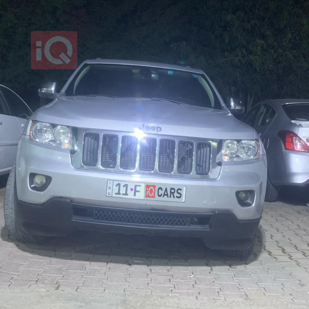 جیپ گراند شیرۆکی